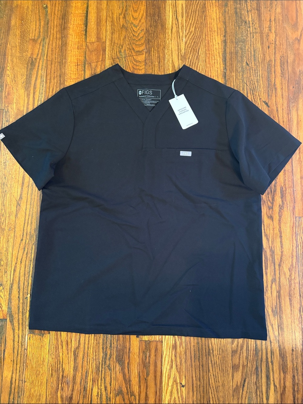 🎉NWT! Figs Men's Black Surrey V-Neck Scrub Top!